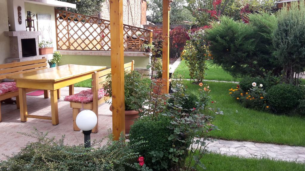 Kyurkchievi Guest House Sapareva Banya Extérieur photo