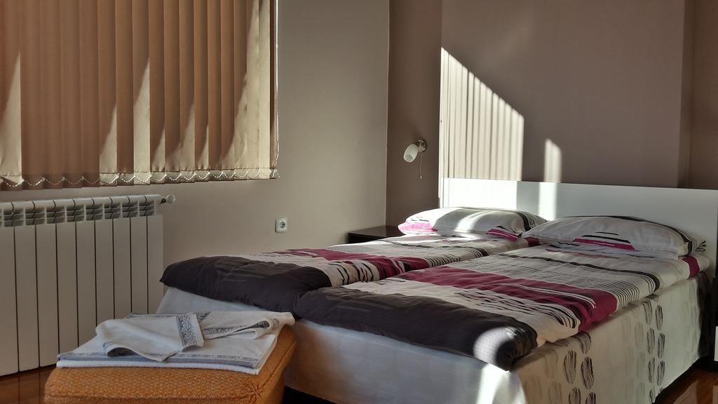 Kyurkchievi Guest House Sapareva Banya Extérieur photo